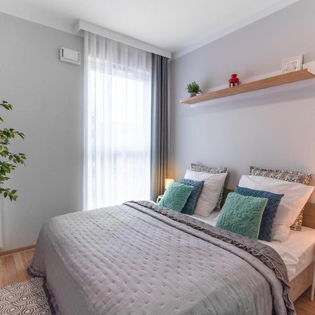 Apartamenty Homely Place Blisko Starego Rynku - Parking Poznań Exterior foto