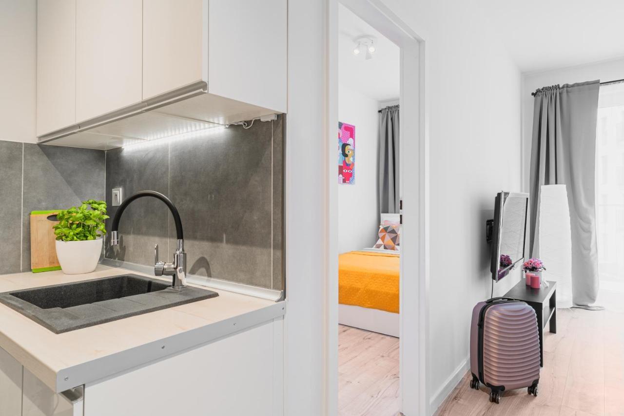 Apartamenty Homely Place Blisko Starego Rynku - Parking Poznań Exterior foto