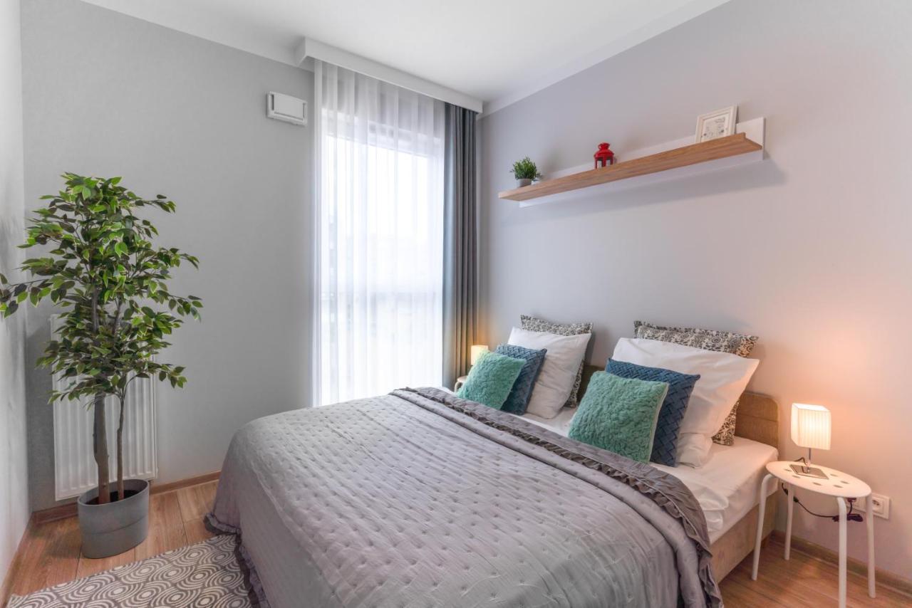 Apartamenty Homely Place Blisko Starego Rynku - Parking Poznań Exterior foto