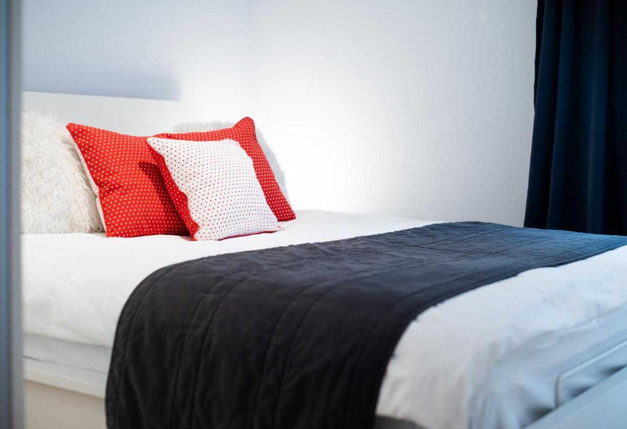 Apartamenty Homely Place Blisko Starego Rynku - Parking Poznań Exterior foto