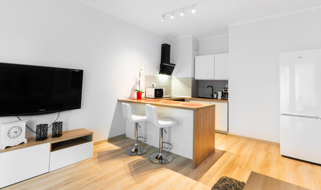 Apartamenty Homely Place Blisko Starego Rynku - Parking Poznań Exterior foto